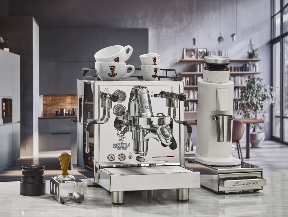 Bezzera LUCE S PID FAST HEATING espresso machine with a NICA coffee grinder